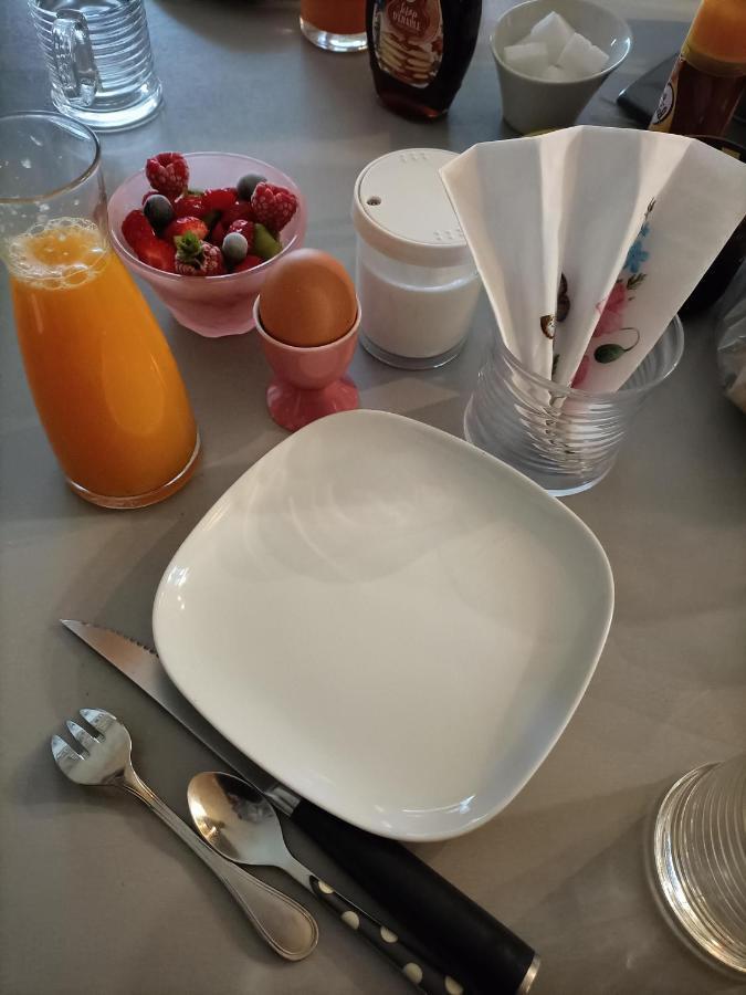 Bed and Breakfast Les Bichettes Mortagne-sur-Sevre Zewnętrze zdjęcie